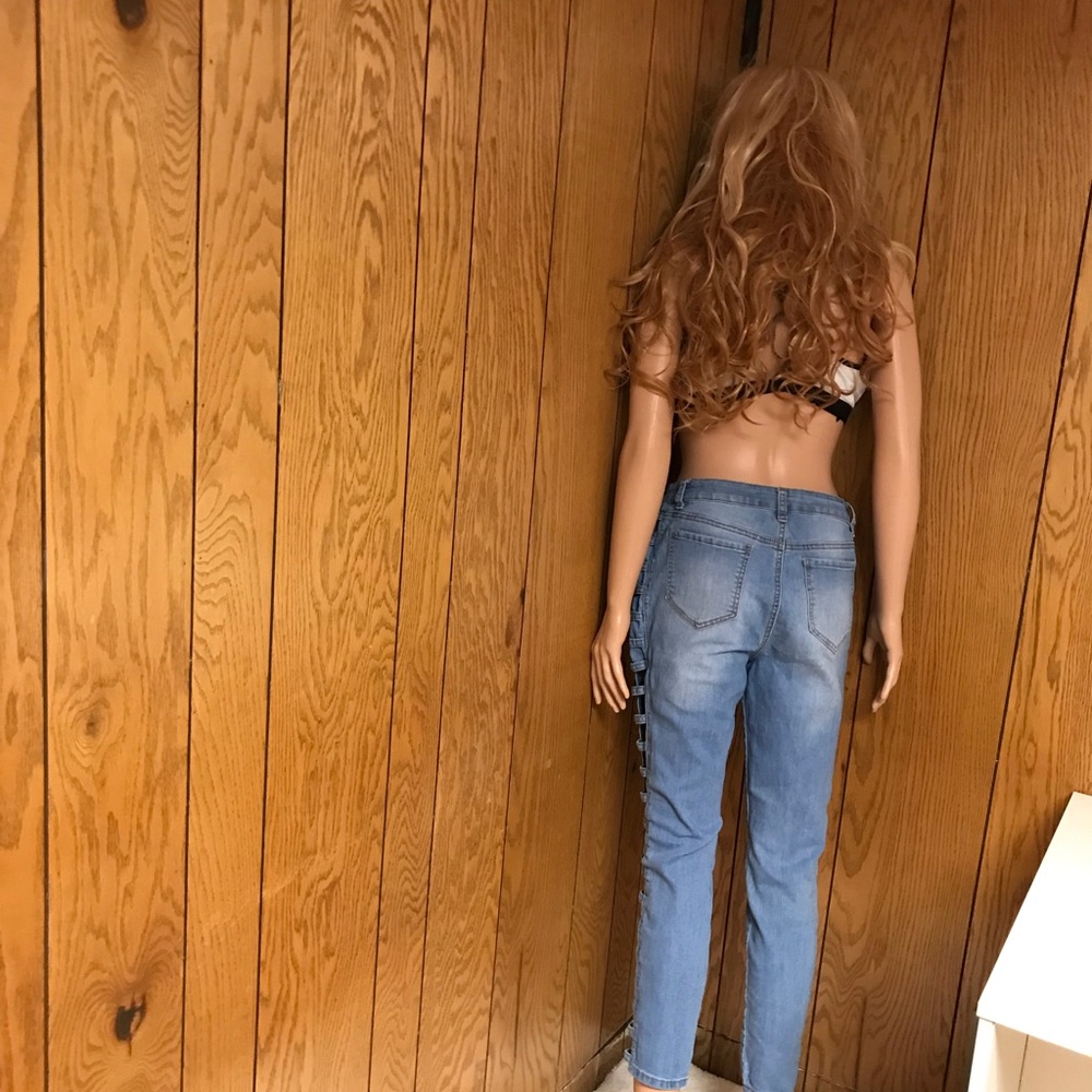 Women's Skinny Jeans - Picture 11 of 12